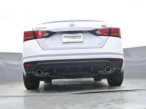 Used 2025 Nissan Altima 2.5 SR FWD image 36