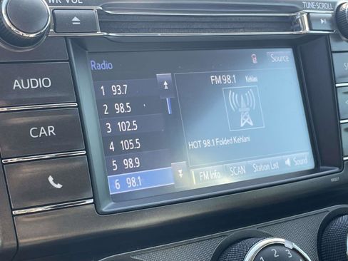 Used 2014 Toyota RAV4 LE FWD image 24