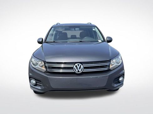 Used 2015 Volkswagen Tiguan SEL FWD image 2