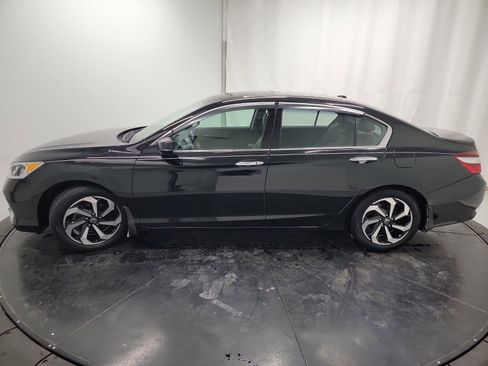 Used 2017 Honda Accord EX-L image 4