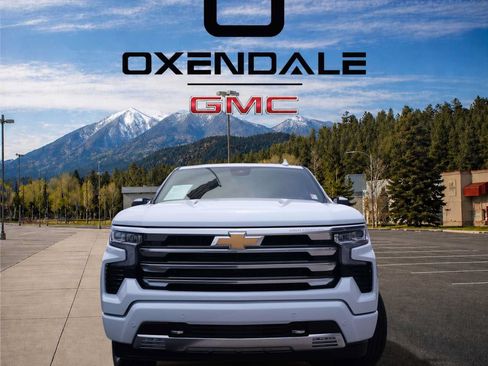 Used 2026 Chevrolet Silverado 1500 High Country w/ High Country Premium Package AWD/4WD image 4