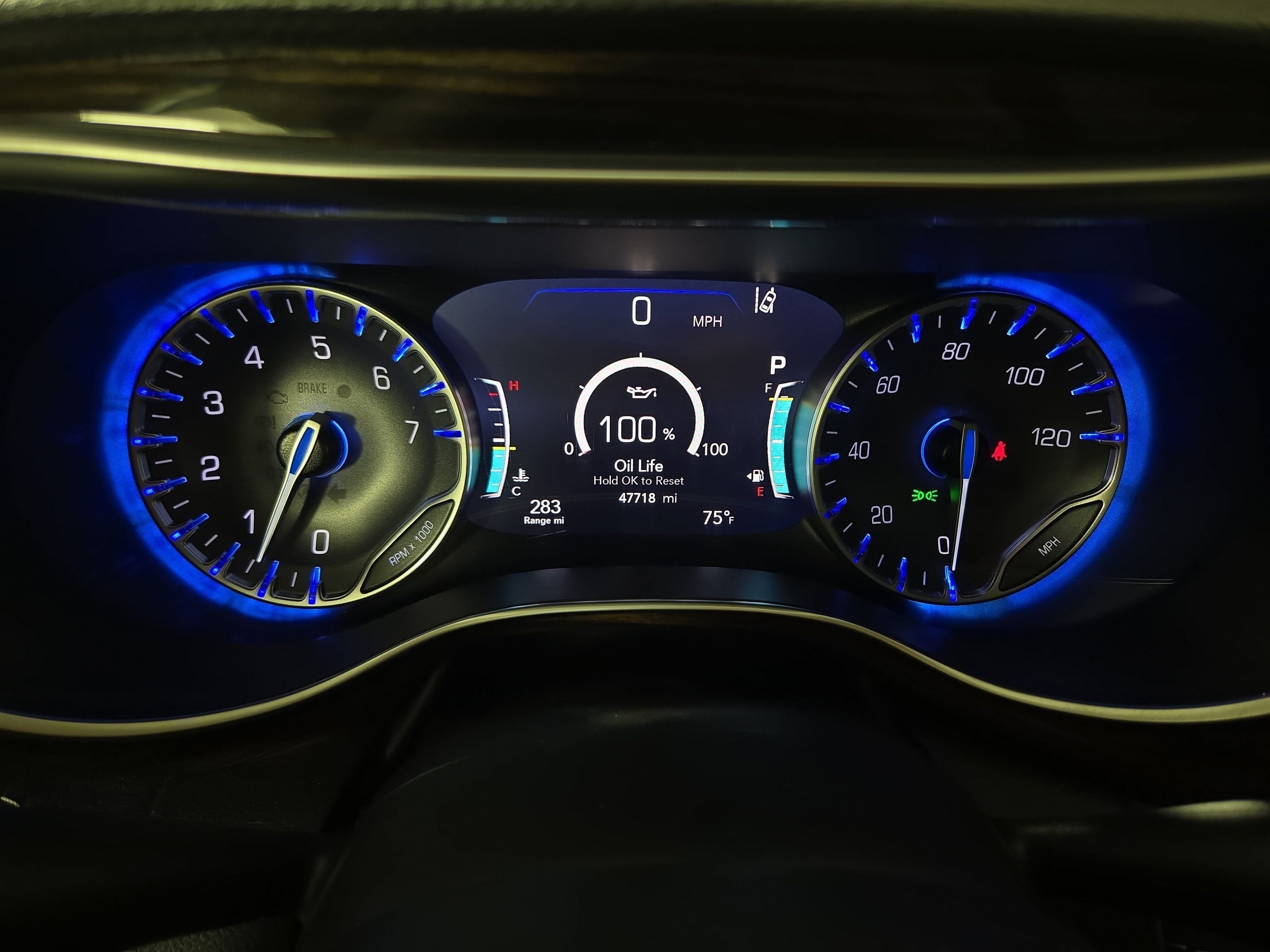 Used 2024 Chrysler Pacifica Limited FWD image 18