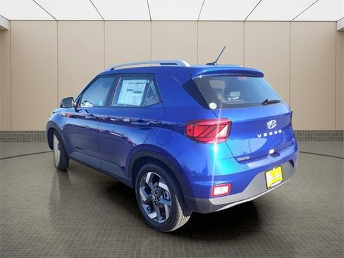 New 2025 Hyundai Venue Limited image 5