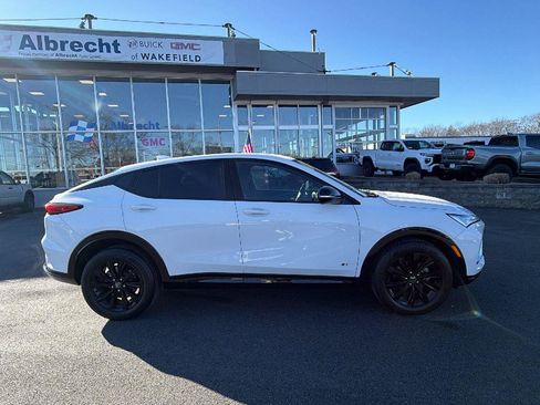 Certified 2025 Buick Envista Sport Touring image 8