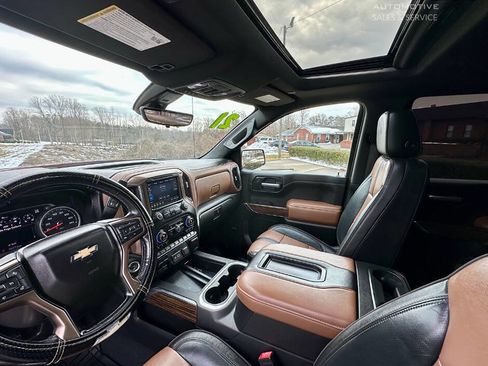 Used 2021 Chevrolet Silverado 1500 High Country w/ Technology Package image 14