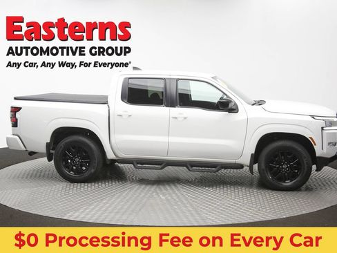 Used 2023 Nissan Frontier SV w/ Midnight Edition Package AWD/4WD image 42