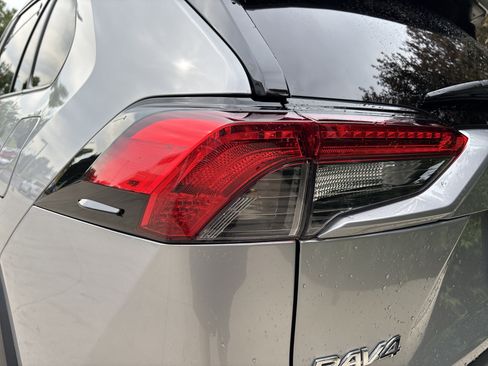 Used 2023 Toyota RAV4 LE AWD/4WD image 12