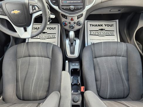 Used 2017 Chevrolet Sonic LT image 16