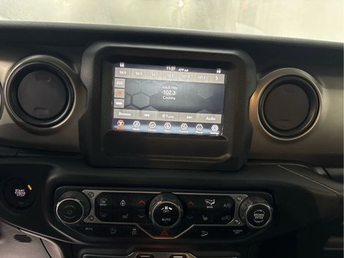 Used 2021 Jeep Wrangler Unlimited Sport image 15