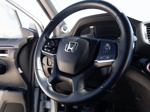 Used 2021 Honda Pilot Touring image 32