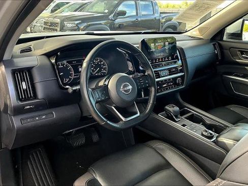 Certified 2023 Nissan Pathfinder SL w/ SL Premium Package image 17