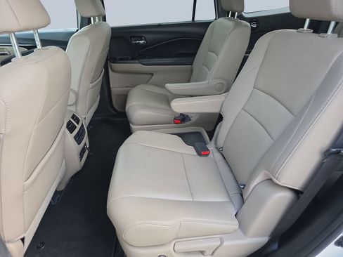 Used 2017 Honda Pilot Elite image 32
