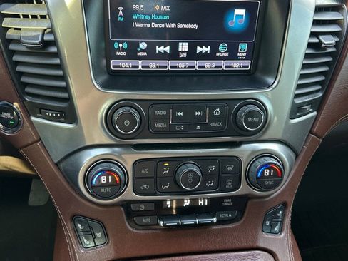 Used 2016 Chevrolet Suburban LTZ image 18