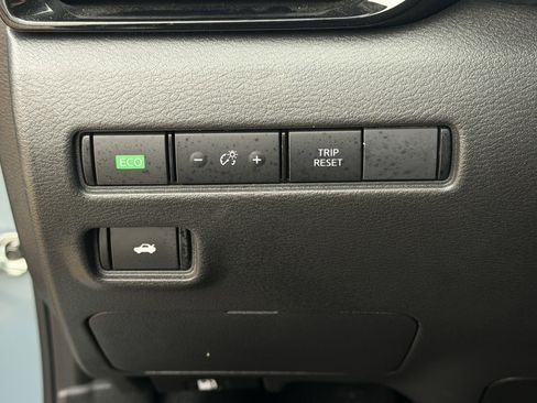 Used 2024 Nissan Sentra SV image 22