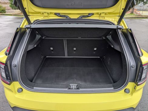 Used 2025 Volvo EX30 Ultra w/ Climate Package image 13