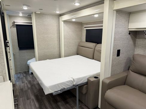 Used 2019 Mercedes-Benz Sprinter 170 image 85