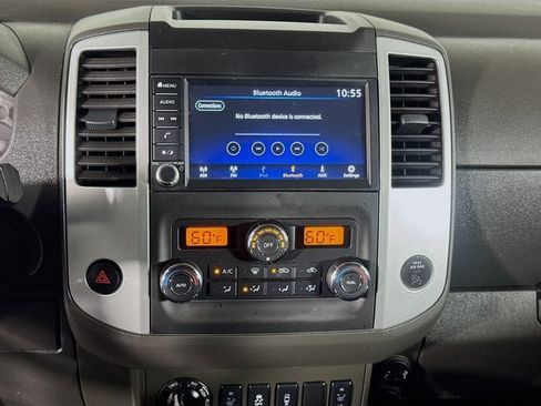 Used 2020 Nissan Frontier SV AWD/4WD image 12