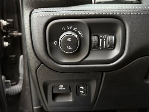 Used 2024 RAM 1500 Limited w/ Bed Utility Group image 21