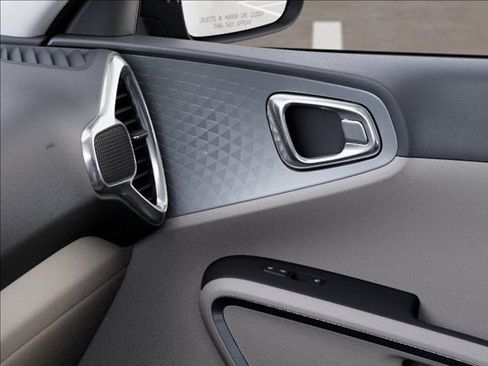 New 2025 Kia Soul LX w/ LX Technology Package image 25