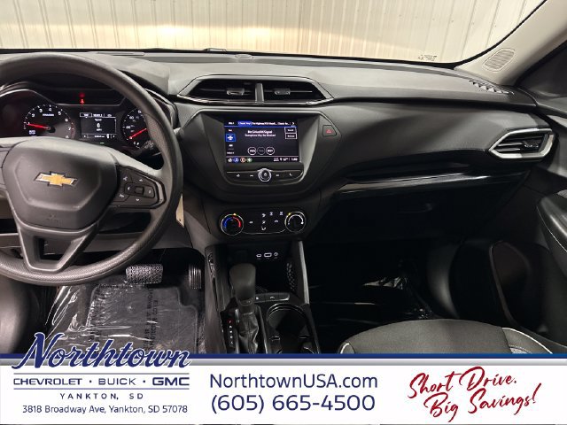 Used 2023 Chevrolet TrailBlazer LS FWD image 17