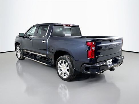 Used 2022 Chevrolet Silverado 1500 High Country w/ High Country Premium Package image 7