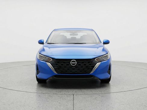 Used 2025 Nissan Sentra SV FWD image 2