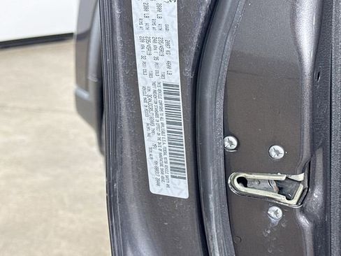 Used 2018 Jeep Compass Limited w/ Navigation Group image 30