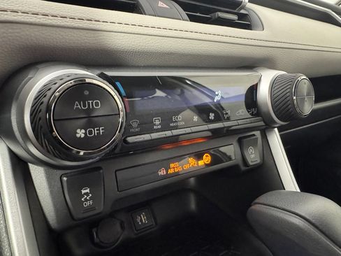Used 2023 Toyota RAV4 XLE w/ Convenience Package FWD image 20