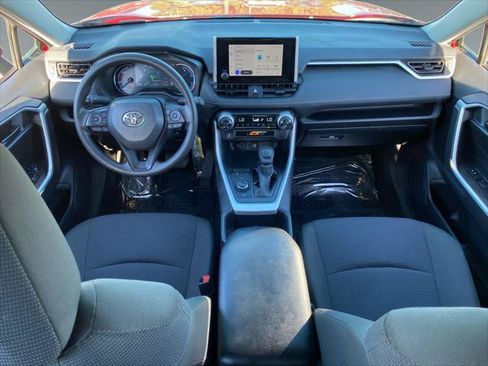 Certified 2025 Toyota RAV4 LE AWD/4WD image 10