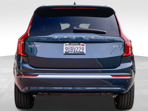 Certified 2025 Volvo XC90 B5 Plus image 7