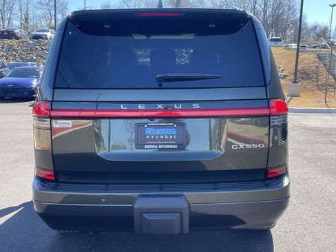 Used 2024 Lexus GX 550 550 Luxury+ w/ Accessory Package (2T) image 3