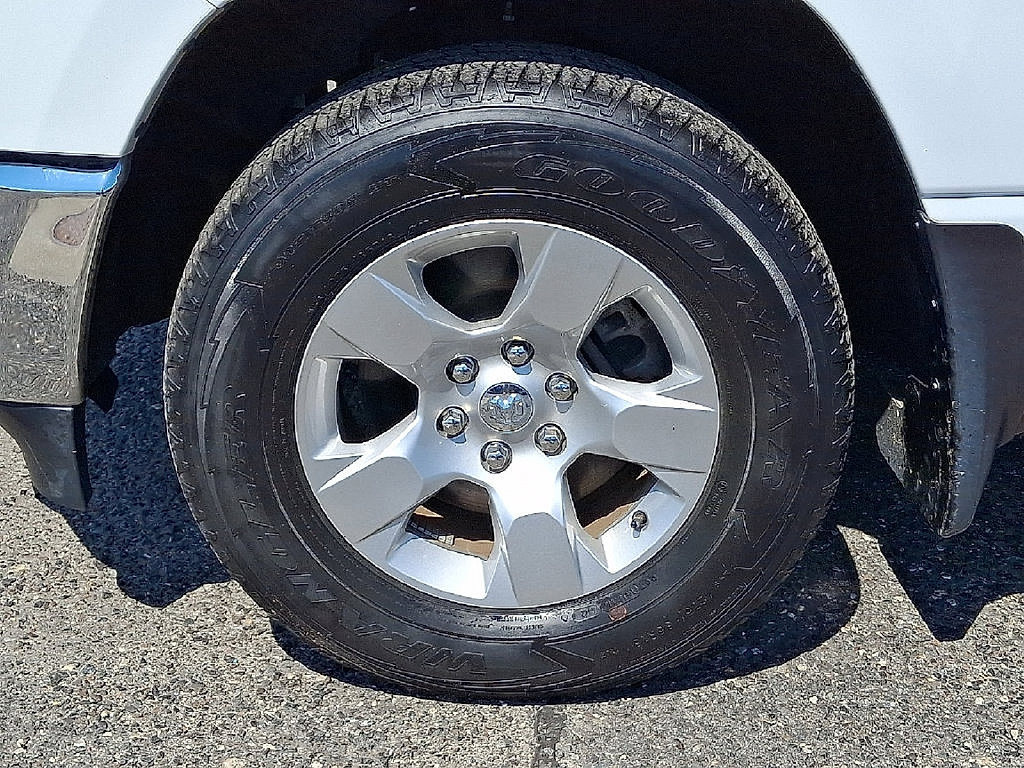 Used 2023 RAM 1500 Big Horn AWD/4WD image 9