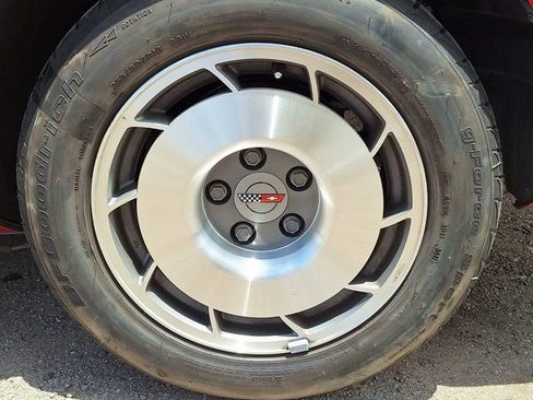 Used 1987 Chevrolet Corvette Convertible image 14