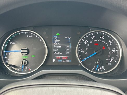 Used 2022 Toyota RAV4 LE image 23