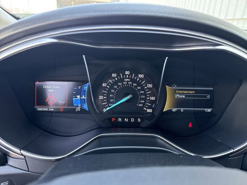 Used 2017 Ford Fusion SE w/ Equipment Group 201A image 26