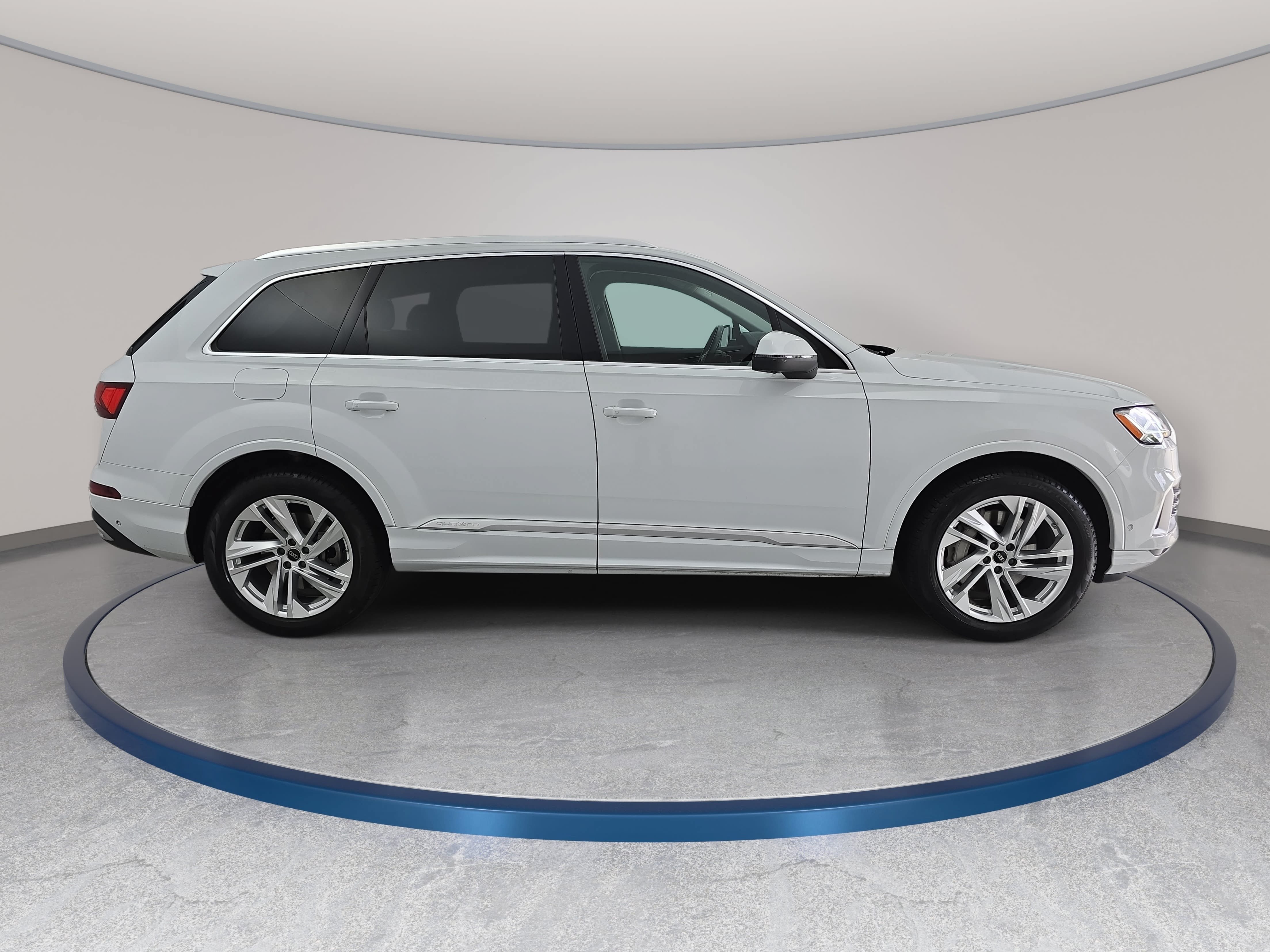 Used 2023 Audi Q7 2.0T Premium w/ Convenience Package AWD/4WD image 4