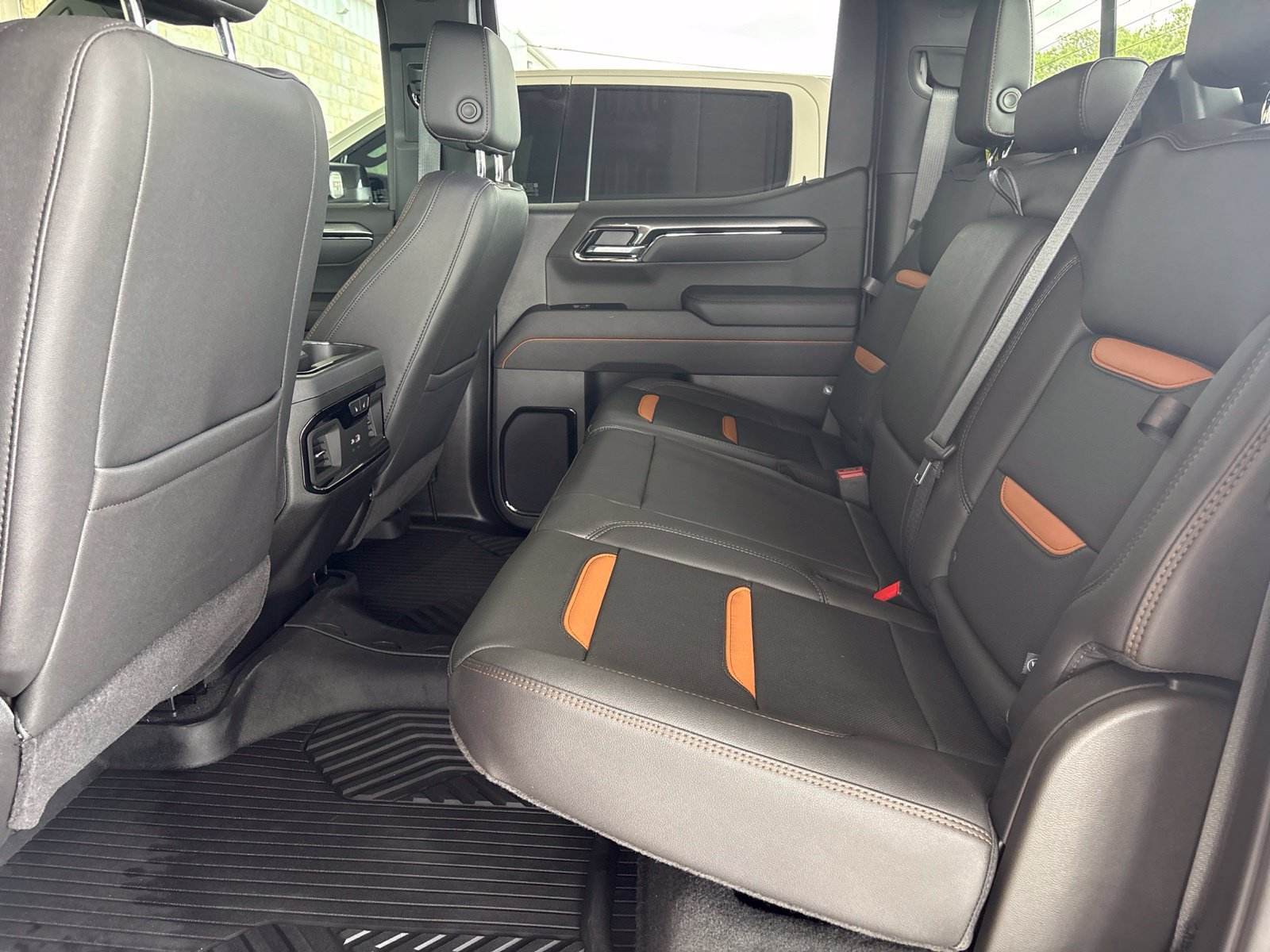 Used 2026 GMC Sierra 1500 AT4 w/ AT4 Premium Package AWD/4WD image 18