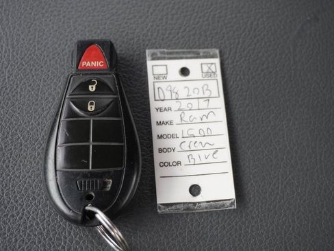 Used 2017 RAM 1500 Express image 34