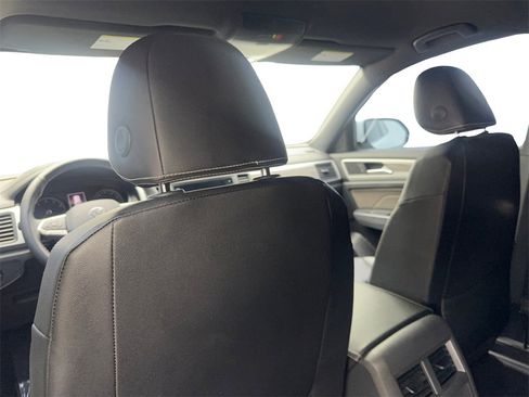 Used 2021 Volkswagen Atlas Cross Sport SE image 35