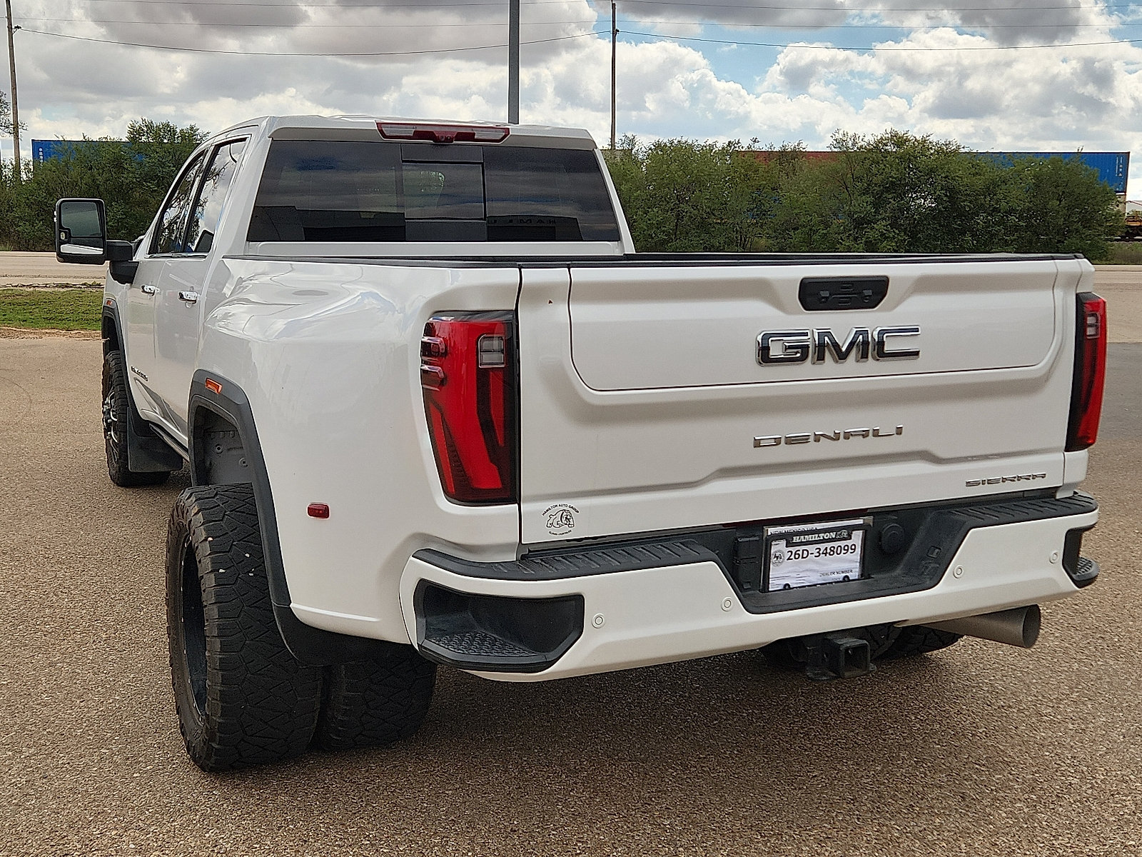 Used 2024 GMC Sierra 3500 Denali Ultimate AWD/4WD image 3