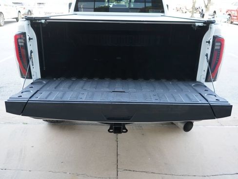 Used 2024 GMC Sierra 2500 AT4X AWD/4WD image 19