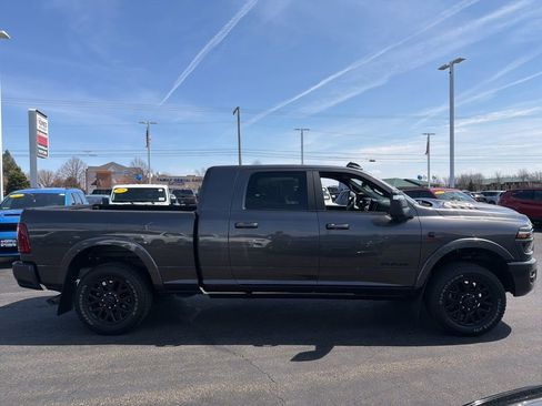 Used 2025 RAM 2500 Limited image 2