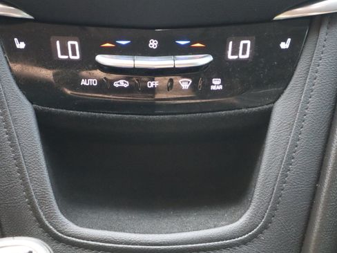 Used 2019 Cadillac XT5 Luxury FWD image 39