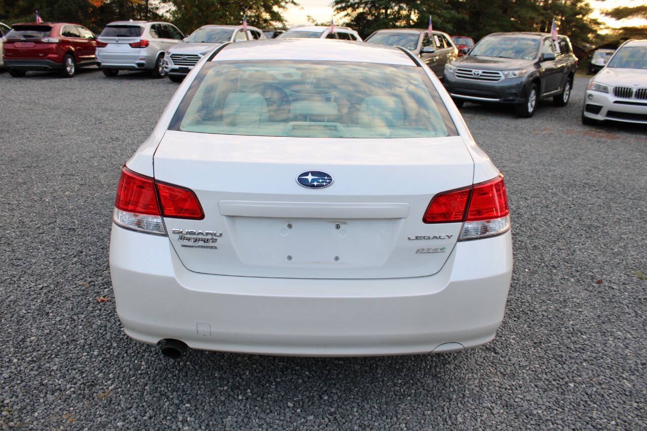 Used 2011 Subaru Legacy 2.5i Premium AWD/4WD image 8