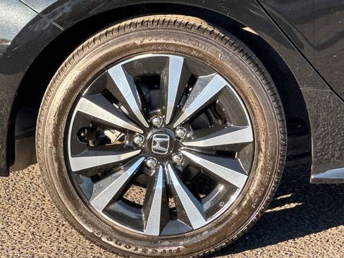 Used 2024 Honda Civic EX image 11