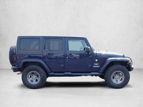 Used 2013 Jeep Wrangler Unlimited Sahara w/ Connectivity Group AWD/4WD image 4