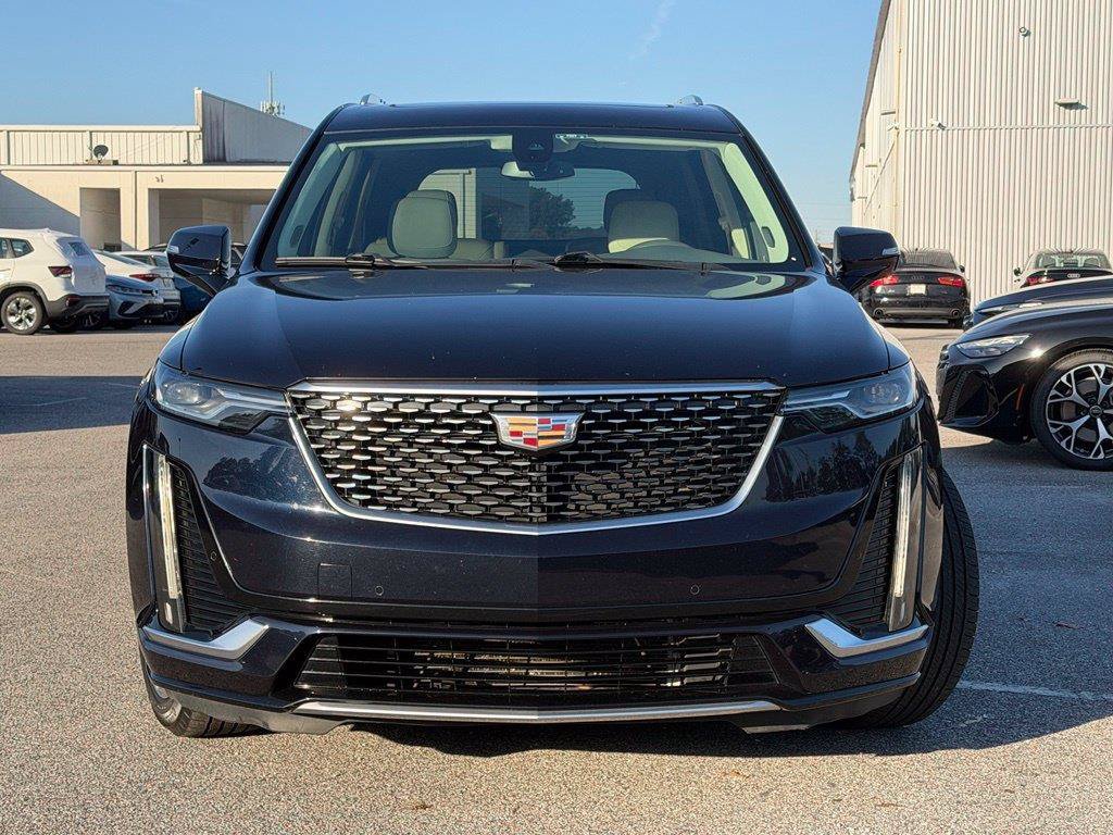 Used 2021 Cadillac XT6 Premium Luxury FWD image 2