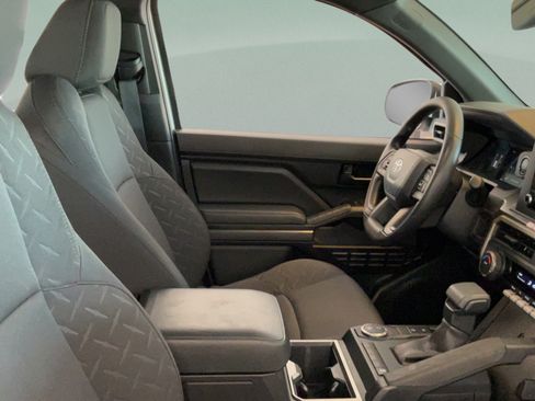 Used 2025 Toyota Tacoma SR5 RWD image 31