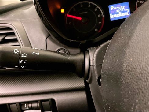 Used 2019 Subaru Impreza 2.0i image 30