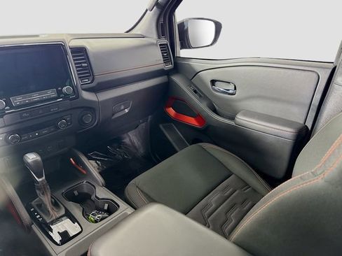 Used 2024 Nissan Frontier Pro-X w/ Technology Package image 22